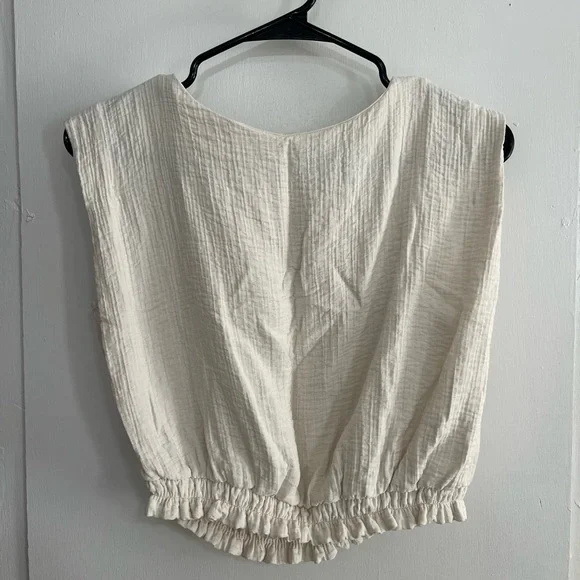 Target Sleeveless Top - Picture 1 of 2